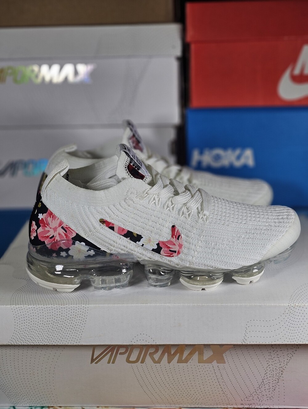 Nike Air Max Vapormax Women's White Black Sneakers Brand New - Picture 5 of 8